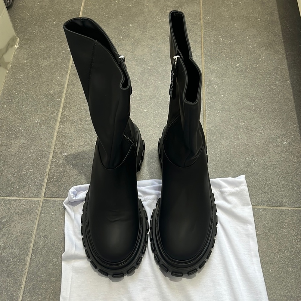 SCHUTZ Juany Rubber Leather Chunky Boot - 8 / Black / Leather